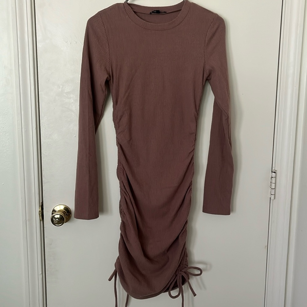 Love Tree Cinched Long Sleeve Mauve Dress – Size S
